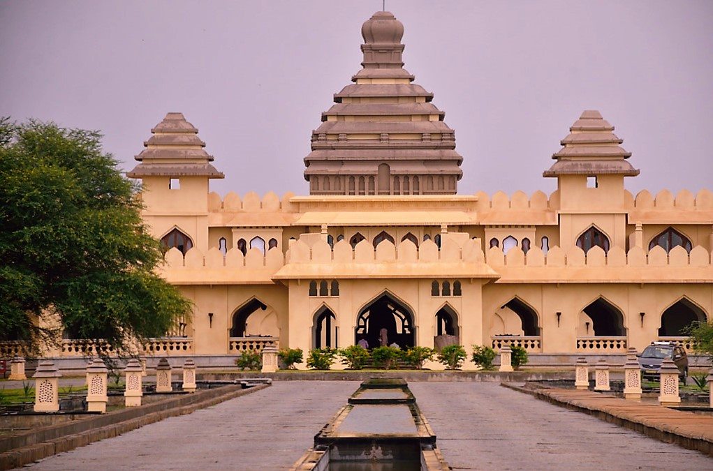 Lotus Mahal Hampi Vijayanagara architecture