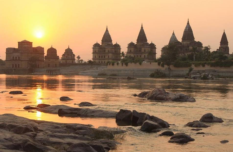 Royal chhatris Orchha Betwa river
